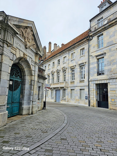 Pasteur General and Technological School