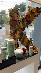 Photo n°4 de Neuilly Coiffure à Saint-Herblain (Magasin de produits de beauté)