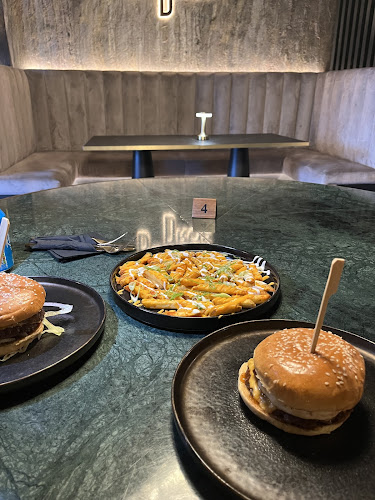 Burger Drop Phone number
