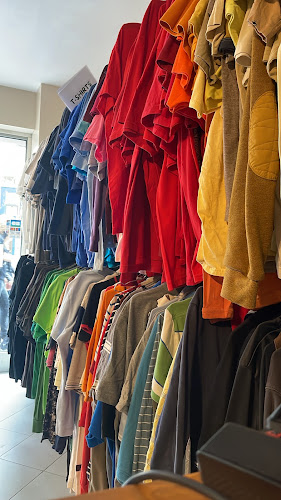 Monstera Frip' — friperie vintage 71 Rue Beauvoisine Paris