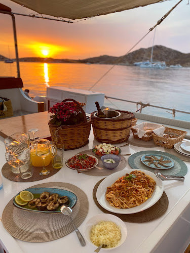 PANTASOULAS DAILY CRUISES - Cruise Boat Paros / Boat Day Trips Paros - Αθλητικό είδος