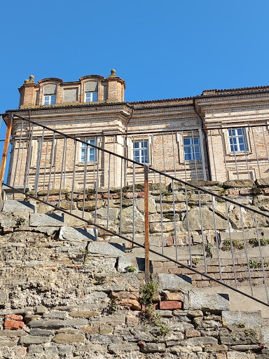 Parcheggio libero Guarene - Thumbnail
