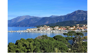 Photo n°1 de Cyrnos Immobillier à Saint-Florent (Agence de location de maisons de vacances)
