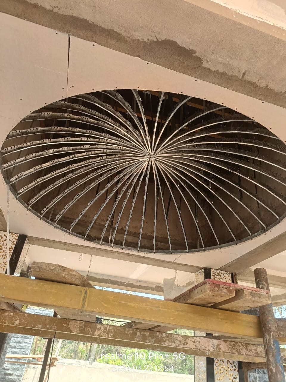Ceiling Dum design round