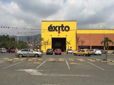 Photos of &Eacute;xito La Flora