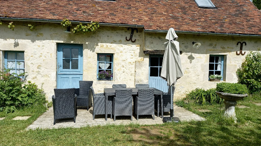Photo de La Garencière - Gîtes et lieu de vie en famille, domaine avec piscine. à Champfleur (72610)
