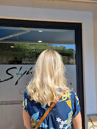 Photo n°13 de Style Création Coiffure à Montoison (Salon de coiffure)