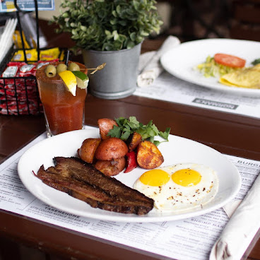 Norman's Tavern by null