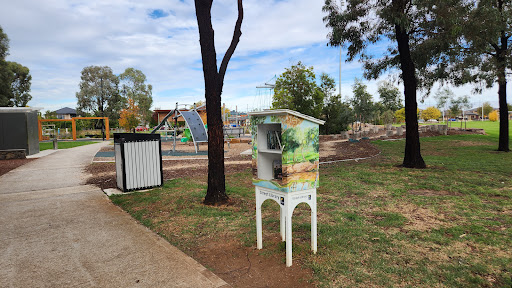 Brimbank Street Library: Derrimut - Thumbnail