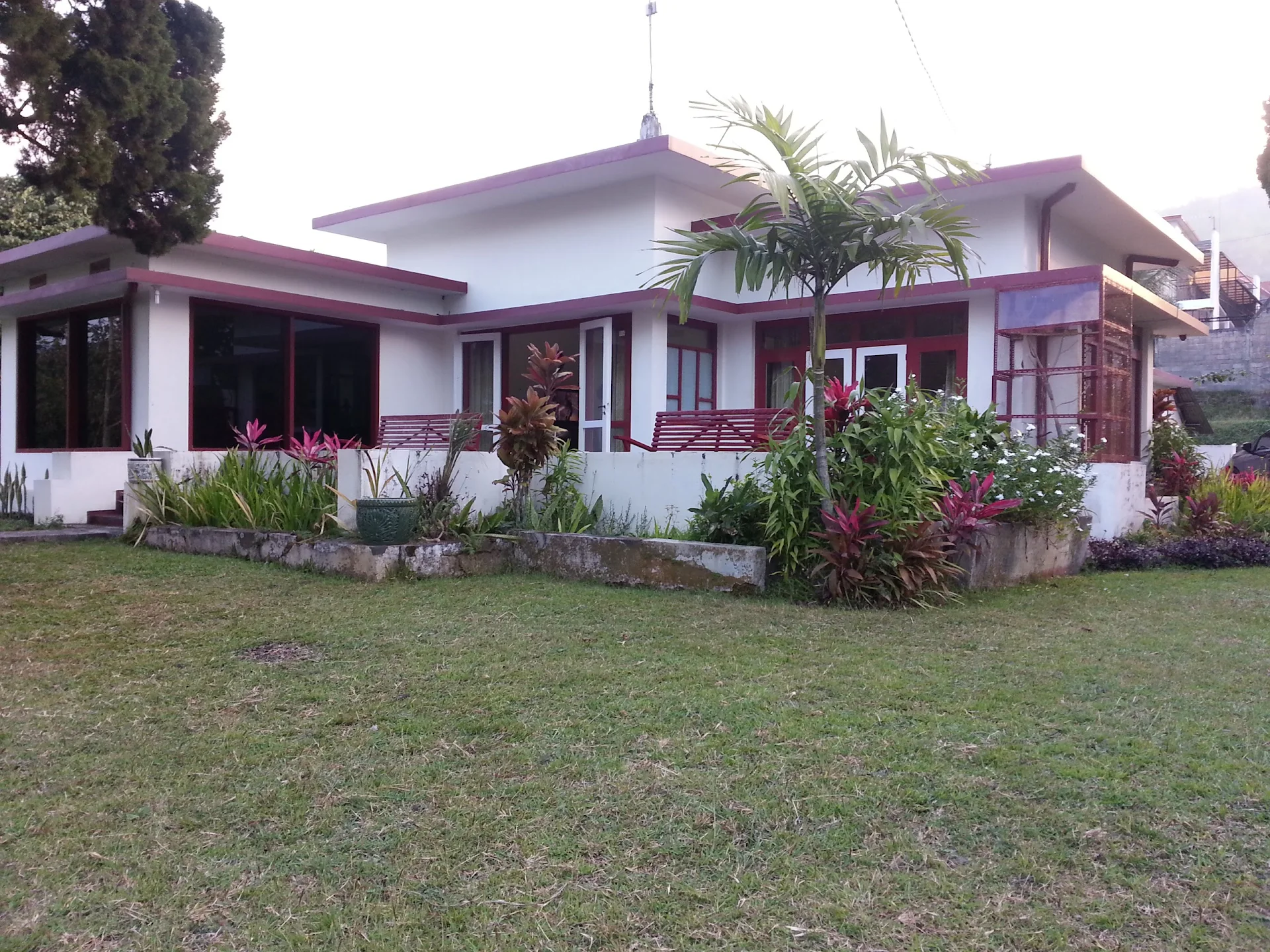 Villa Pakis Height