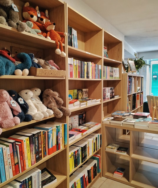 La fourmi rouge Librairie café