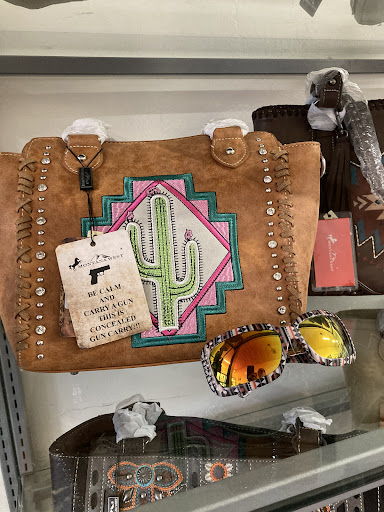 Fancy Pants Boutique Of Valdese - Thumbnail