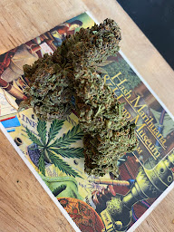 Photo n°3 de Café De Paris CBDSHOP ANICHE à Aniche (Magasin)