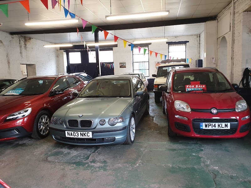 Chapel-en-le-Frith Car Sales photo 3