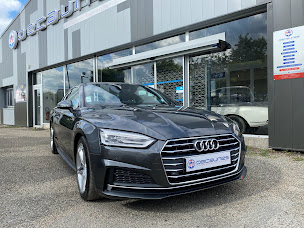 Photo n°4 de Decaunes Carrosserie à Castelsarrasin (Service d'esthétique automobile)