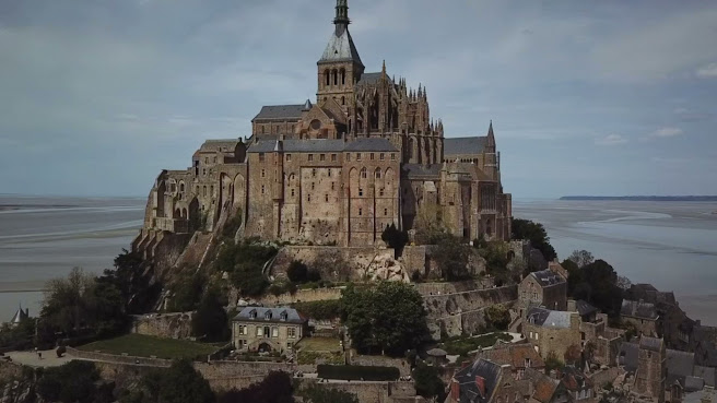 Mont Saint-Michel by null
