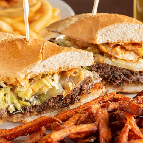 The Rezervoir Lounge by null