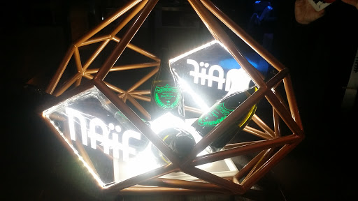 Naïf Discoteque - Visual