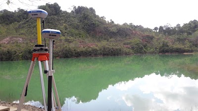 Emerald lake nusajaya