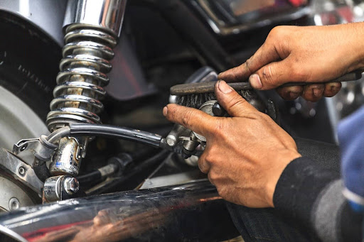 Jugnu Automobile Bike Service Center is your trusted destination for professional bike engine rep…