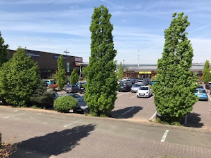 Photo n°43 de Family Village Aubergenville à Aubergenville (Magasin de vêtements de sport)