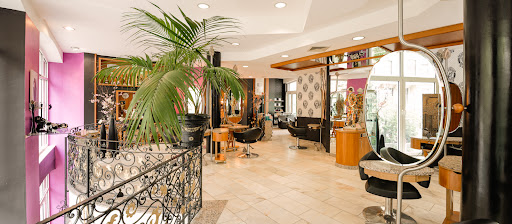 Martina & Josephine Acht - Friseur & Intercoiffure Salon