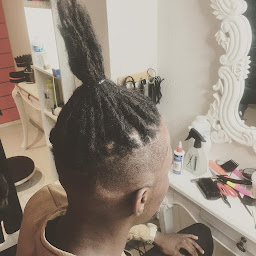 Photo n°34 de Beauty live coiffure et cosmétique afro à Chalon-sur-Saône (Salon de coiffure)