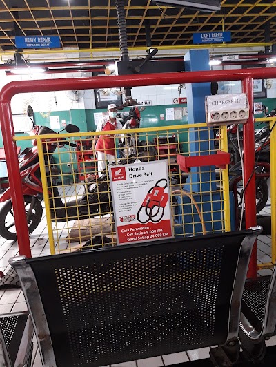 Photos of DEALER HONDA + AHASS (07956) CUN MOTOR CARUBAN