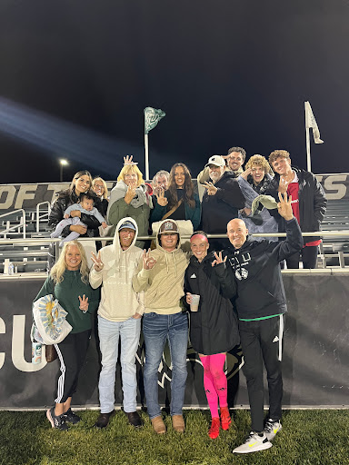Clyde Field - Visual