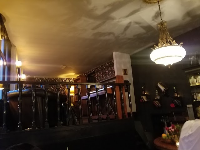HPS - Cocktail Bar