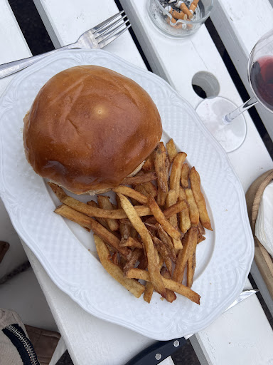 Photo 2 - Burger Évasion