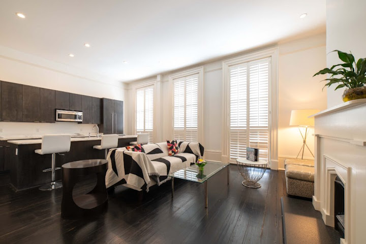 Melrose Mansion by null