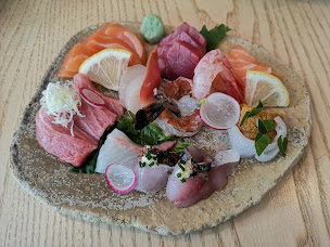 Photo n°15 de Le Bar à sushi Izumi à Paris (Restaurant de fruits de mer)