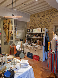 Photo n°3 de ATELIER 62 à Avallon (Magasin de souvenirs)
