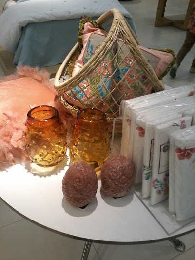 home-goods-store