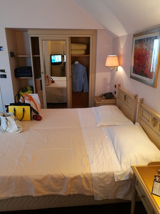 Grand Hotel Villa Politi