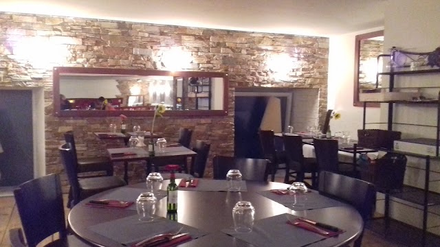 Le Bistro R
