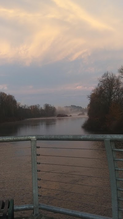 Knickerbocker Bicycle Bridge