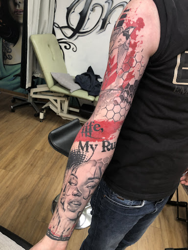 Absalut Ink Tattoo Parlour - Thumbnail
