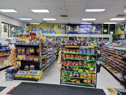Davis Plaza Market - Thumbnail