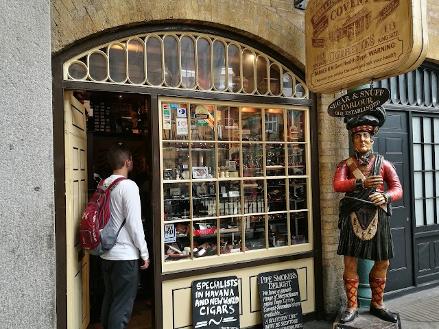 Segar & Snuff Parlour