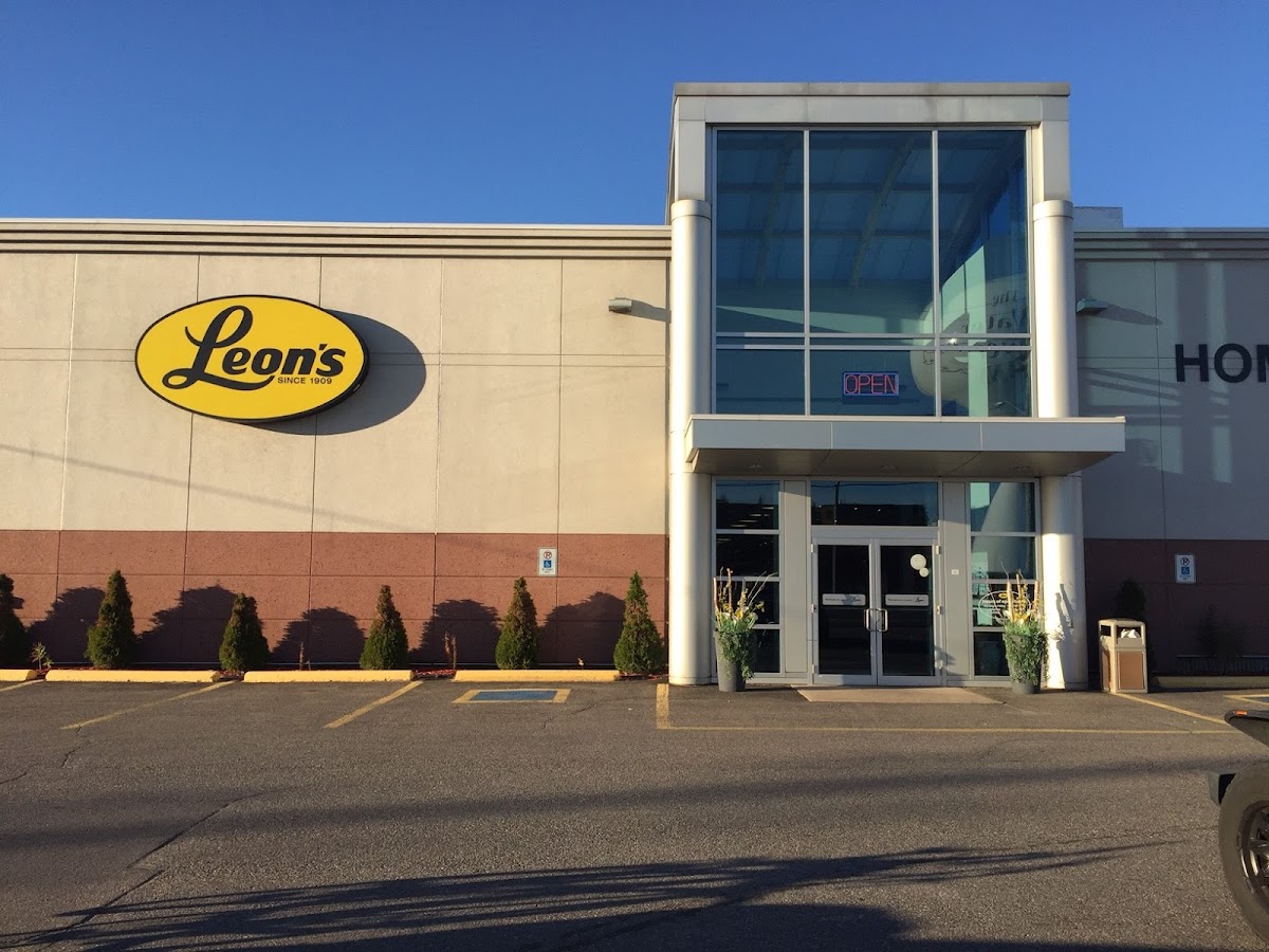 Leon’s furniture: Sault Ste Marie