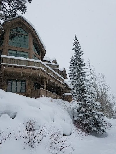 Photos of The Pines Lodge