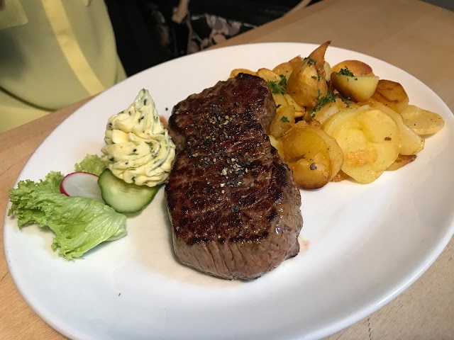 Paulaner Platzhirsch am Main