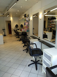 Photo n°1 de GF Creations à Vichy (Salon de coiffure)