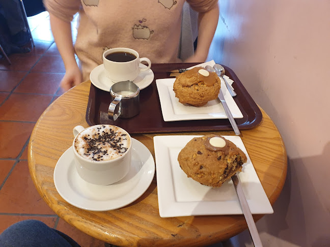Comments and reviews of Canadian Muffin Co