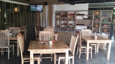 Photos of Warung Jerami