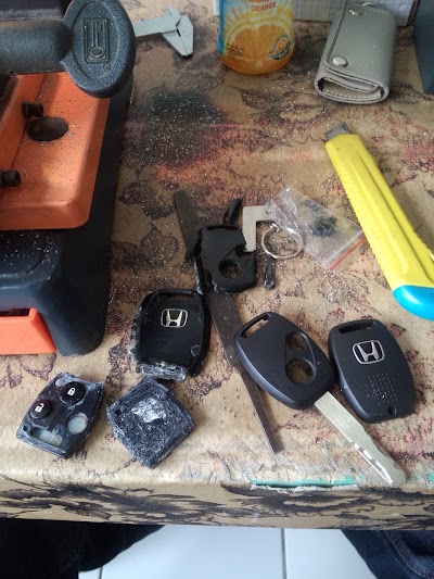 Photos of Kunci mobil immobiliser dan brankas