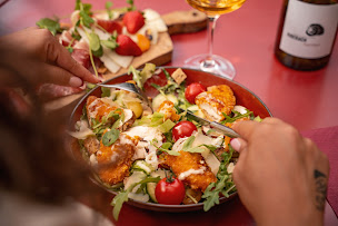 Photo n°13 de Le Comptoir-Cave / Boutique de vins - Domaine Riberach à Bélesta (Restaurant)