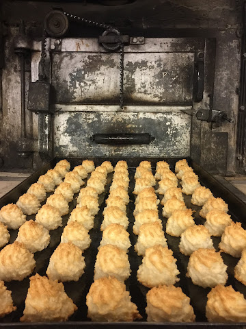 Tarihi Oktay Kurabiye Fırını by null